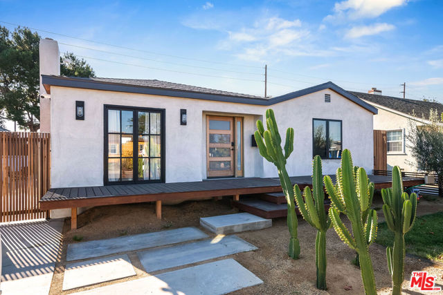 6116 W 85th Place, Los Angeles CA: https://media.crmls.org/mediaz/e3df4e33-6ea3-4543-9d3c-5ed9c753ab58.jpg
