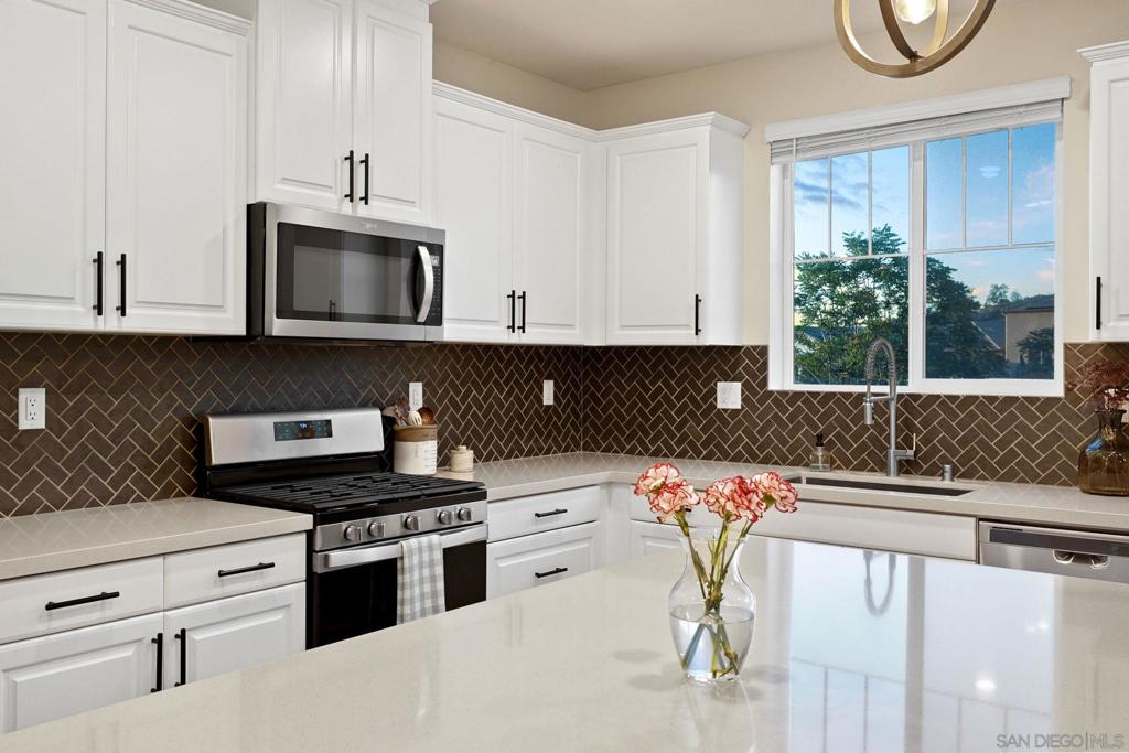 MLS #250034998SD image #13