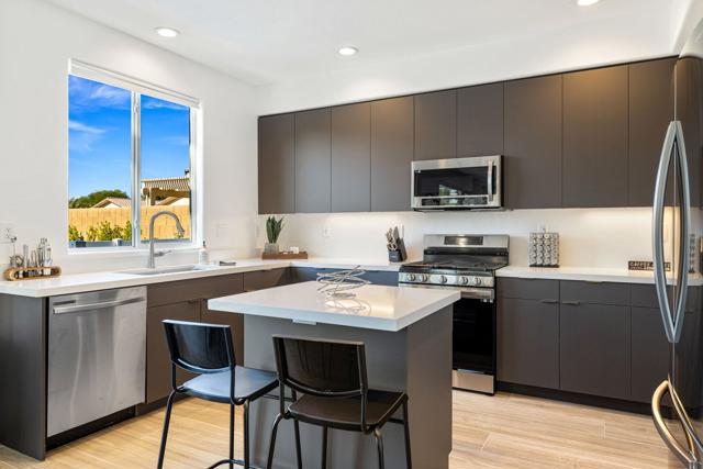 48539 Anastacia Court, Indio CA: https://media.crmls.org/mediaz/e3e09f44-607d-4737-ac19-40713044306e.jpg