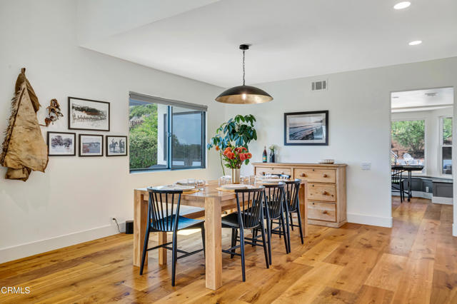 1136 Horizon Drive, Ventura CA: https://media.crmls.org/mediaz/e3e0c4c5-fe16-4be0-8233-198651d06716.jpg