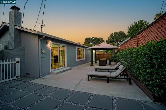 3979 Beechwood Court, Concord CA: https://media.crmls.org/mediaz/e3e196d8-d2d4-4c9c-a9a1-fa62c0ae99e6.jpg