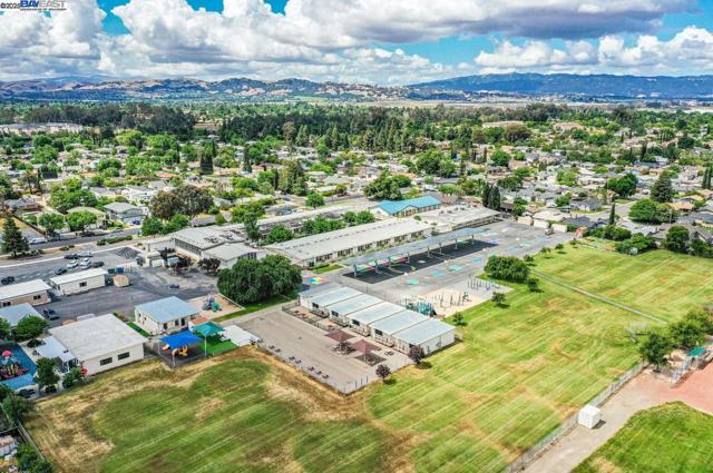 1749 Corte Sueno, Livermore CA: https://media.crmls.org/mediaz/e3e1d5d9-778b-4905-afe4-bfb3709e7dd6.jpg