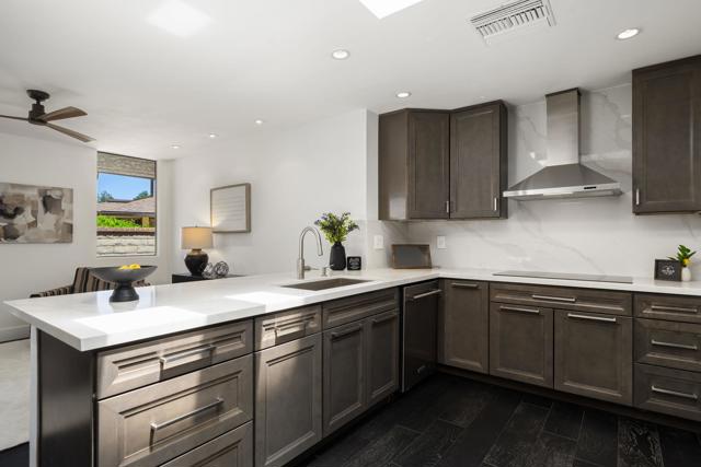 6 Amherst Court, Rancho Mirage CA: https://media.crmls.org/mediaz/e3e20263-ae58-4fdf-8410-ed4b0ec0fade.jpg