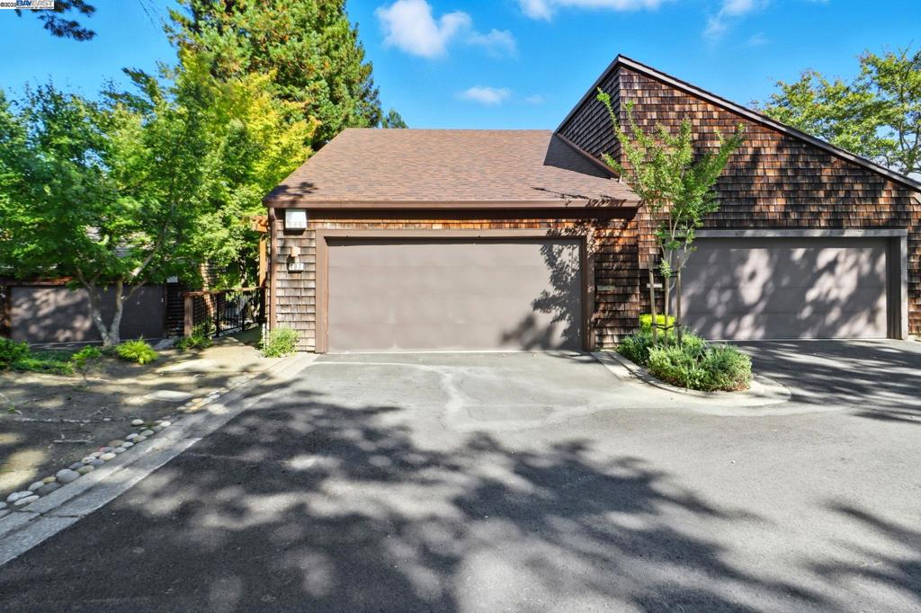 407 Wovenwood