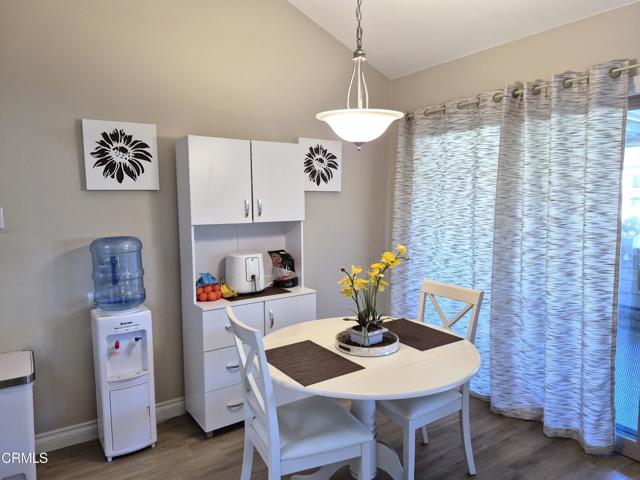 Detail Gallery Image 3 of 45 For 6211 Village 6, Camarillo,  CA 93012 - 2 Beds | 2 Baths