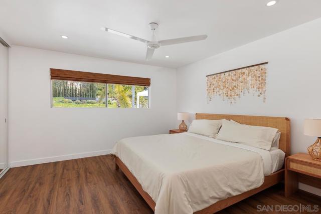 Image 15 of 52 For 4627 Park Dr