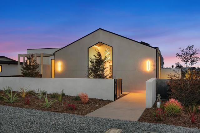 147 S Rios, Solana Beach CA: https://media.crmls.org/mediaz/e3e34ca4-1537-49a4-a460-254b38ec951f.jpg