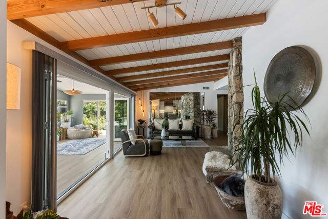 7442 Capps Avenue, Los Angeles CA: https://media.crmls.org/mediaz/e3e351b7-fc30-4ba4-840c-3799eceaa873.jpg