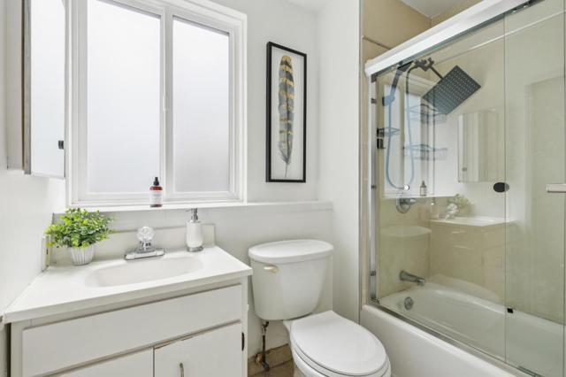 980 Burnett Avenue, San Francisco CA: https://media.crmls.org/mediaz/e3e3a583-510a-4897-93ee-4bcd1c5c689e.jpg