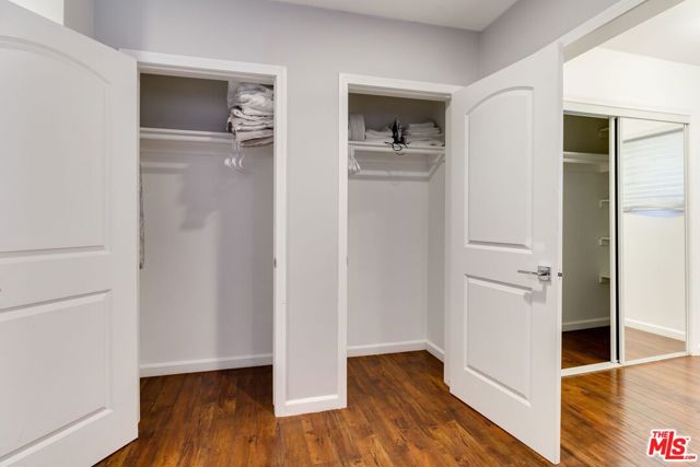 7553 GARDEN GROVE Avenue, Reseda CA: https://media.crmls.org/mediaz/e3e4a496-777d-4b04-a321-09ca6f1ad245.jpg