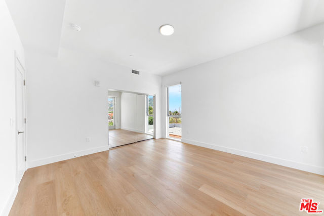 1001 N FAIRFAX Avenue, West Hollywood CA: https://media.crmls.org/mediaz/e3e57e40-80e3-47a2-853f-0db26037eeb2.jpg