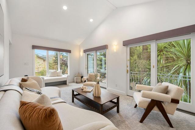 2937 San Juan Boulevard, Belmont CA: https://media.crmls.org/mediaz/e3e5975b-26eb-485d-ade6-a88f562c8117.jpg