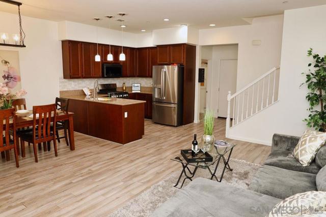 1367 Santa Diana, Chula Vista CA: https://media.crmls.org/mediaz/e3e59dc6-d491-4dde-bc1a-93b64d697923.jpg
