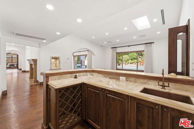 2108 San Ysidro Drive photo 10