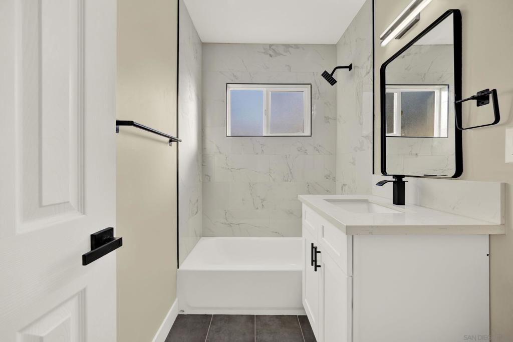 MLS #250043424SD image #15