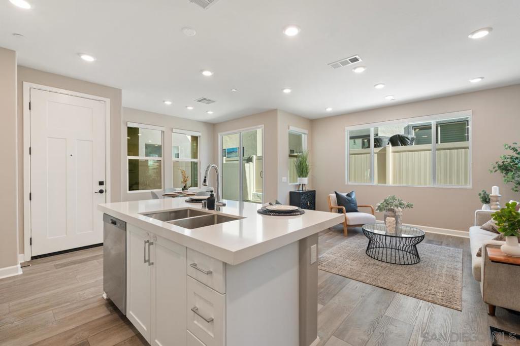 MLS #250042612SD image #10