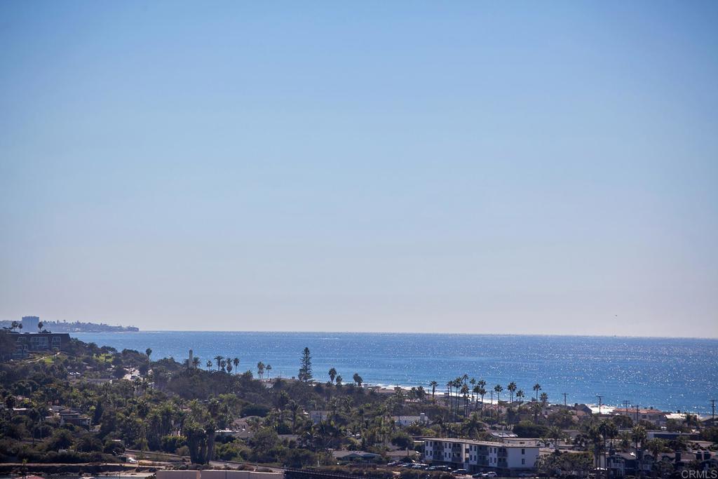 https://media.crmls.org/mediaz/e3e6e305-fcfd-4255-ae38-aff9857ef0bc.jpg?preset=X-Large
