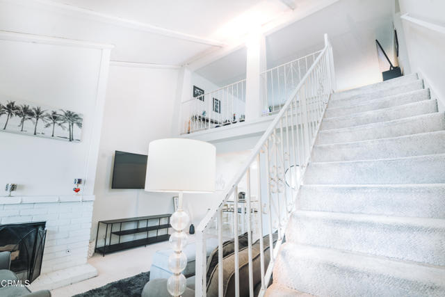 1020 Dunes Street, Oxnard CA: https://media.crmls.org/mediaz/e3e6f06a-74f0-4396-bde4-edb7d886c2bd.jpg