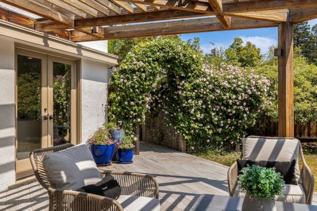 733 Northampton Drive, Palo Alto CA: https://media.crmls.org/mediaz/e3e72614-01e4-4a22-8bf6-f698fe832f77.jpg