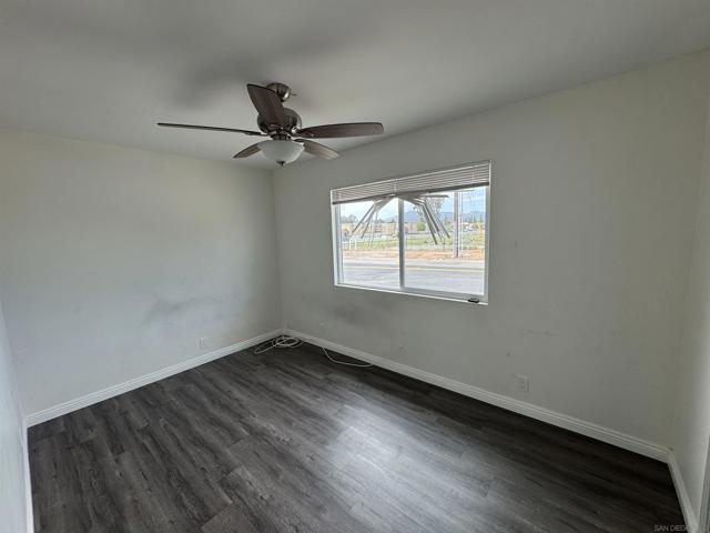 Image 5 of 10 For 8925 Cottonwood Ave