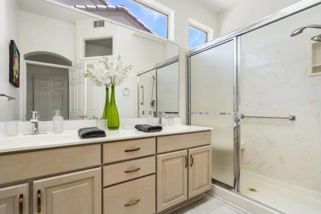 78300 Willowrich Drive, Palm Desert CA: https://media.crmls.org/mediaz/e3e872bd-1201-4226-aa78-ddd892d307e3.jpg