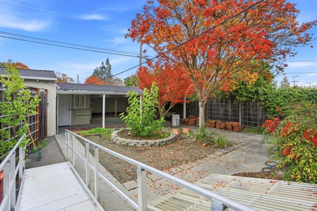 680 N Winchester Boulevard, Santa Clara CA: https://media.crmls.org/mediaz/e3e944ba-be22-4ffb-8cc7-ed61228e9d83.jpg