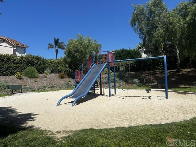 Detail Gallery Image 12 of 34 For 7054 Primentel Ln, Carlsbad,  CA 92009 - 4 Beds | 2/1 Baths