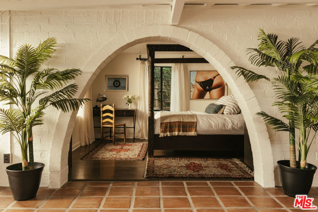 1907 S Mesa Drive, Palm Springs CA: https://media.crmls.org/mediaz/e3e9c5e0-08fe-4280-9dea-0cdc9e9829da.jpg