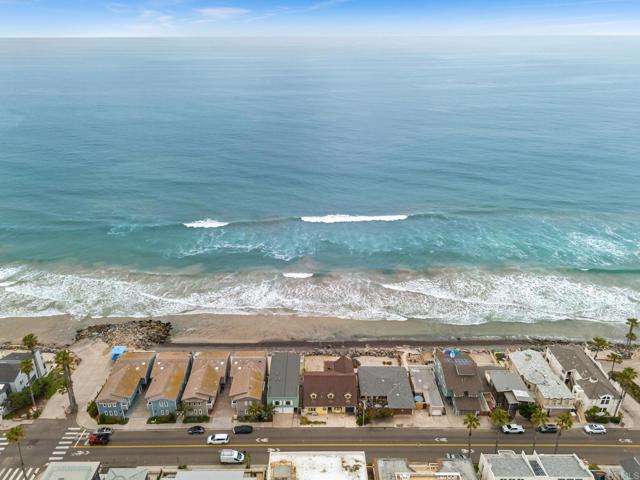1121 S Pacific Street, Oceanside CA: https://media.crmls.org/mediaz/e3ea5a2d-cb22-4555-a3f0-e4ffcaf6aa4f.jpg