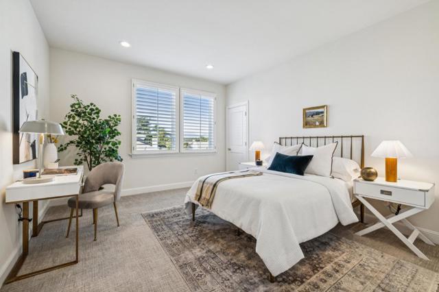 62 Spyglass Court, Half Moon Bay CA: https://media.crmls.org/mediaz/e3eaab64-2906-4acd-8e73-04e04c776c36.jpg