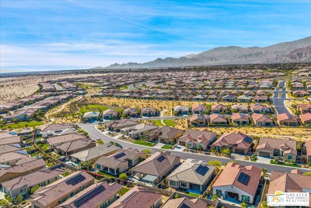 28 Chablis, Rancho Mirage CA: https://media.crmls.org/mediaz/e3eb4876-30fb-47ce-a1fe-e081b790e3be.jpg