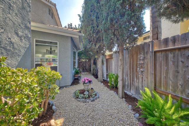5261 Hubbert Street, Oceanside CA: https://media.crmls.org/mediaz/e3ebaa6a-8aea-48da-a74b-628dd499cd24.jpg