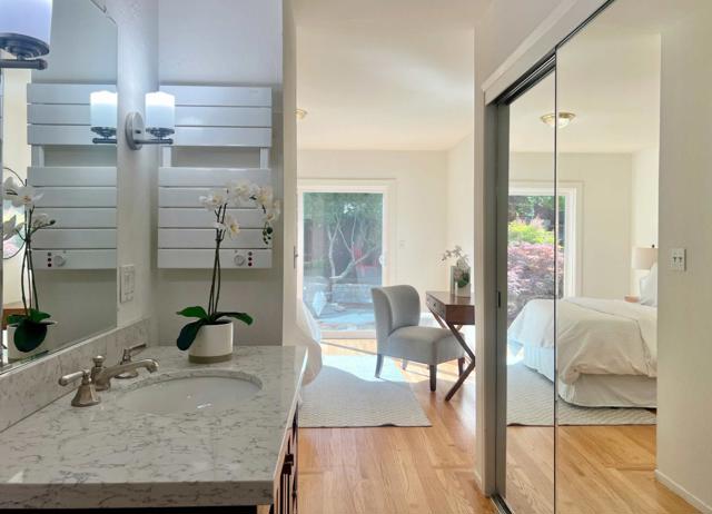 665 Towle Way, Palo Alto CA: https://media.crmls.org/mediaz/e3ec3883-8e9d-4321-b74a-e3cefbb63e20.jpg