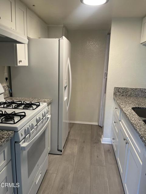 Detail Gallery Image 6 of 17 For 355 S Marengo Ave #305,  Pasadena,  CA 91101 - 2 Beds | 2 Baths