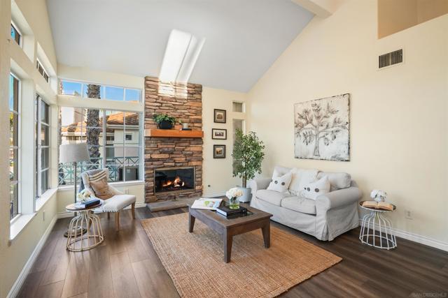 12670 Springbrook Dr, San Diego CA: https://media.crmls.org/mediaz/e3edb499-9867-461d-a0a1-8212c9d50222.jpg