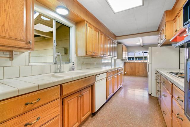 10350 Mann Drive, Cupertino CA: https://media.crmls.org/mediaz/e3ede031-d6aa-418a-bbdd-8f9a840e88a1.jpg
