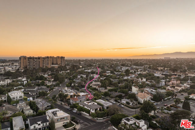 3159 Thatcher Avenue, Marina del Rey CA: https://media.crmls.org/mediaz/e3ee1d4b-13dc-410c-a7b0-18279d9df964.jpg
