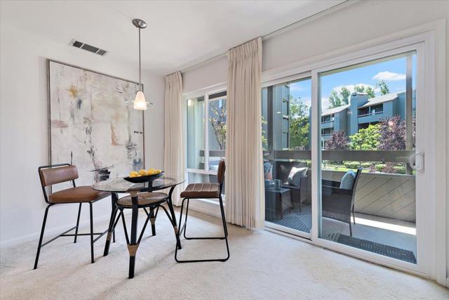 840 Sea Spray Lane, Foster City CA: https://media.crmls.org/mediaz/e3ef1b0b-2500-4db0-ae45-7b070d134cc3.jpg
