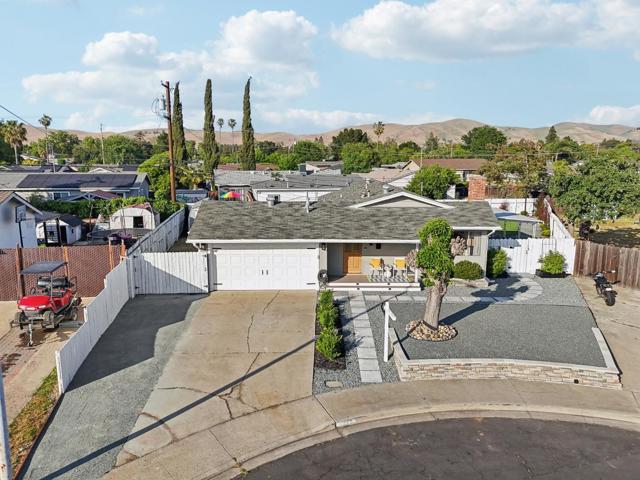 4273 Glazier Court, Concord CA: https://media.crmls.org/mediaz/e3ef5e7d-ad9c-4ce1-b6b4-afbf3a7c676a.jpg
