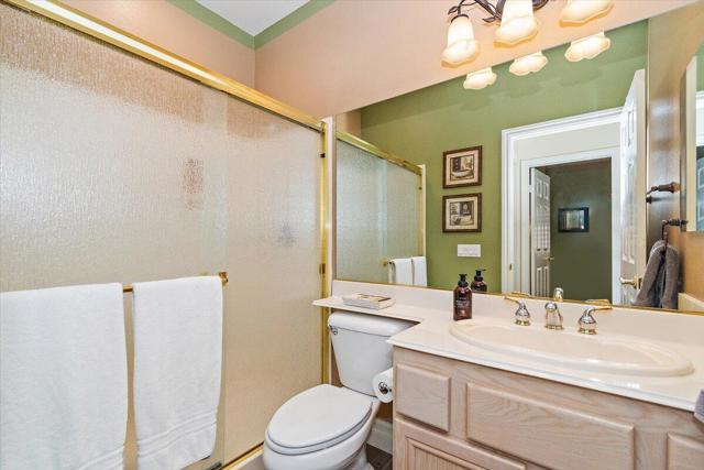 Image 22 of 39 For 45703 Spyglass Hill Street
