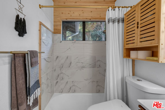 17832 Little Tujunga Canyon Road, Santa Clarita CA: https://media.crmls.org/mediaz/e3efdd69-3550-4f69-8ebd-59a192dd2e99.jpg