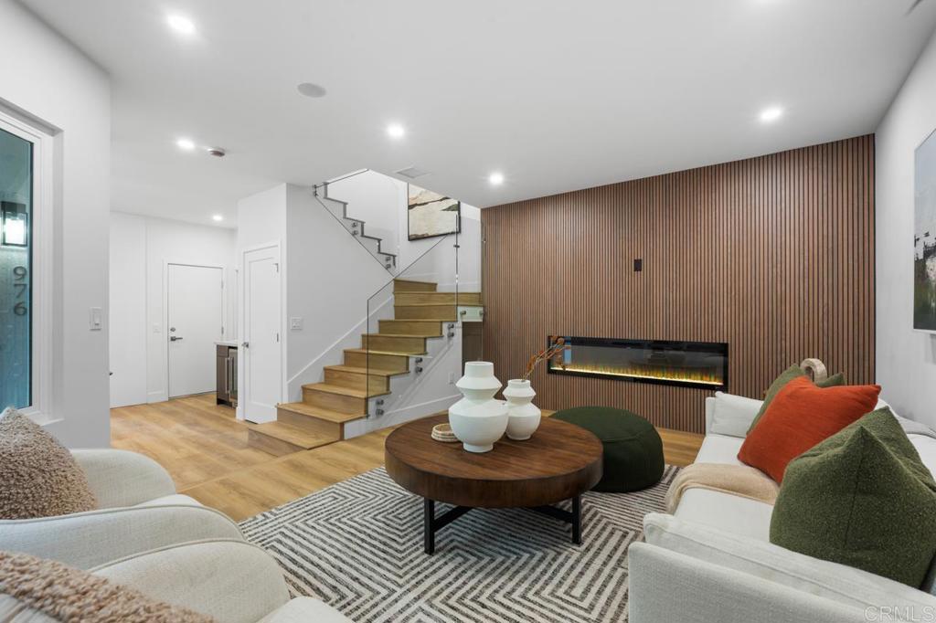 976 Sapphire Street - photo 11