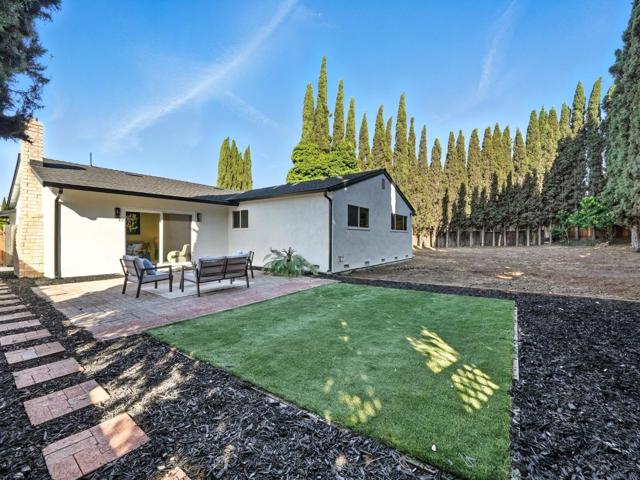 1438 Peaceful Glen Court, San Jose CA: https://media.crmls.org/mediaz/e3effc03-3328-4263-97fb-06e6cb398d2e.jpg