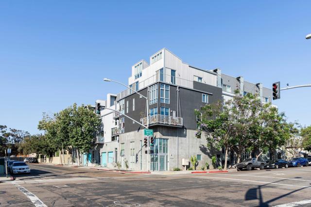 991 Sigsbee St, San Diego CA: https://media.crmls.org/mediaz/e3f133f0-b27c-45a5-b403-544682c6d57b.jpg