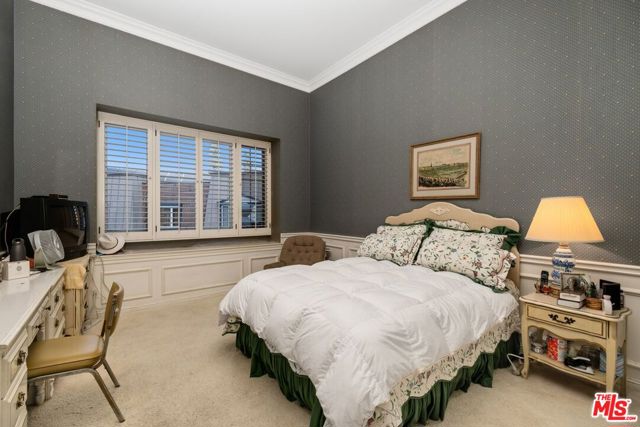 10114 Empyrean Way, Los Angeles CA: https://media.crmls.org/mediaz/e3f2919d-7dd8-4e9a-992f-c88e28c0fde2.jpg