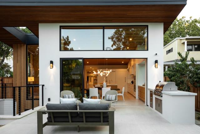 596 Franklin Street, Mountain View CA: https://media.crmls.org/mediaz/e3f2c957-b072-4e4d-a507-95e97cba5cde.jpg