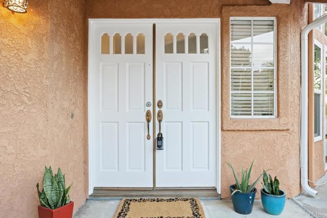 Detail Gallery Image 8 of 36 For 1512 Golfcrest Pl, Vista,  CA 92081 - 3 Beds | 2/1 Baths