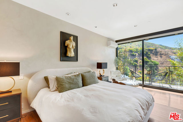 2020 Wattles Drive, Los Angeles CA: https://media.crmls.org/mediaz/e3f5bd04-c55e-4faf-b163-669cb233aa19.jpg