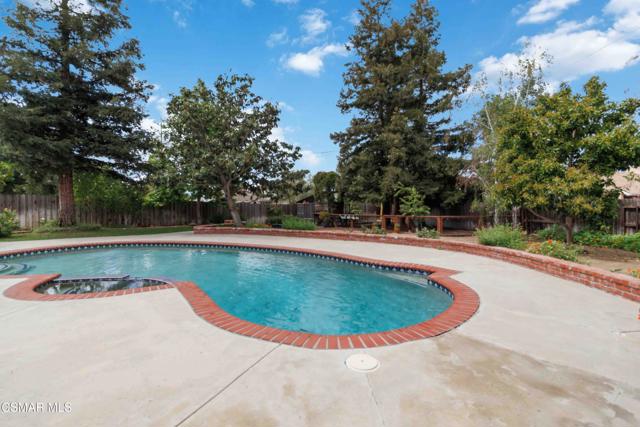 1881 Wellesley Drive, Thousand Oaks CA: https://media.crmls.org/mediaz/e3f5c830-ba37-49ec-9089-a6d8edc1a609.jpg