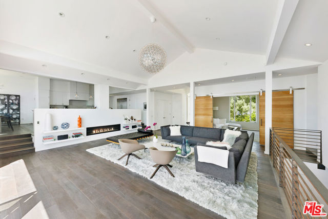 27450 Calicut Road, Malibu CA: https://media.crmls.org/mediaz/e3f6184d-0cfe-4aec-9909-2d64c39119d4.jpg
